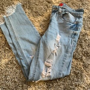 Light washed ripped jeans